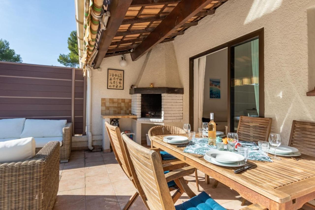 Апартаменты Nice Apt For 4 With Terrace And Pool Бандоль Экстерьер фото